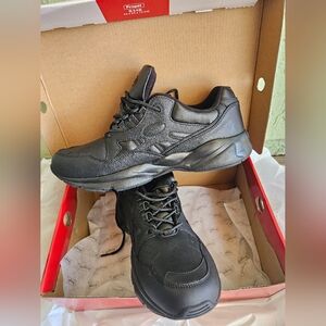 Propet Men's Black Leather Sneakers